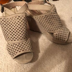 Madden Girl wedges